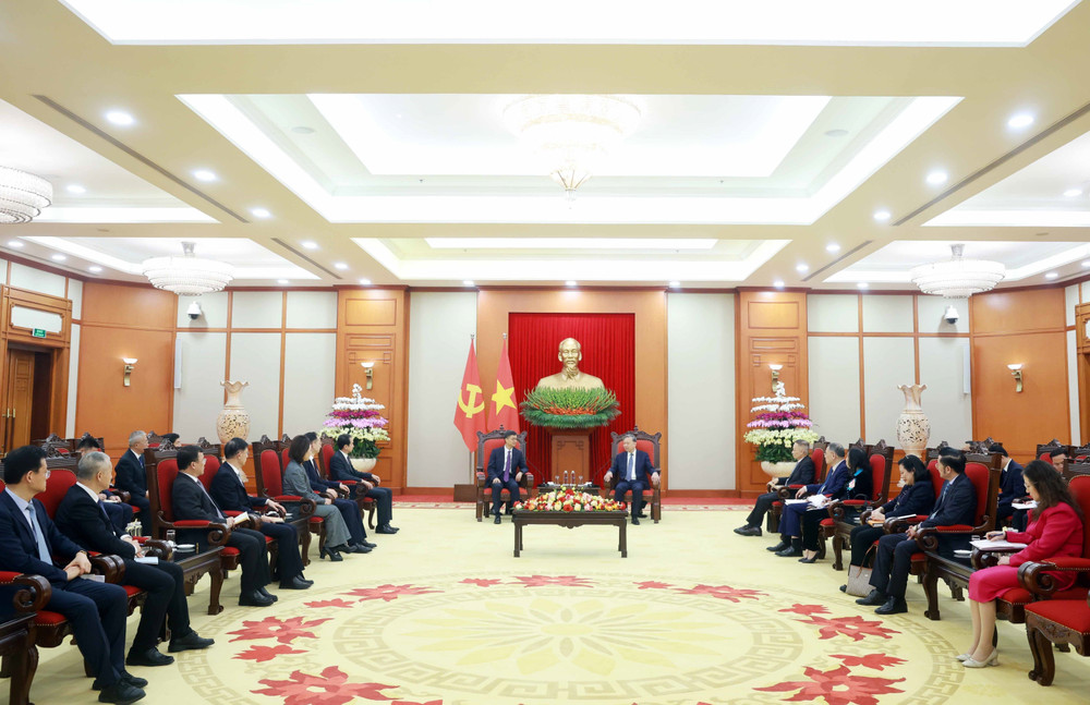 党中央总书记苏林会见中国广西壮族自治区党委书记陈刚。图自越通社 党中央总书记苏林会见中国广西壮族自治区党委书记陈刚。图自越通社