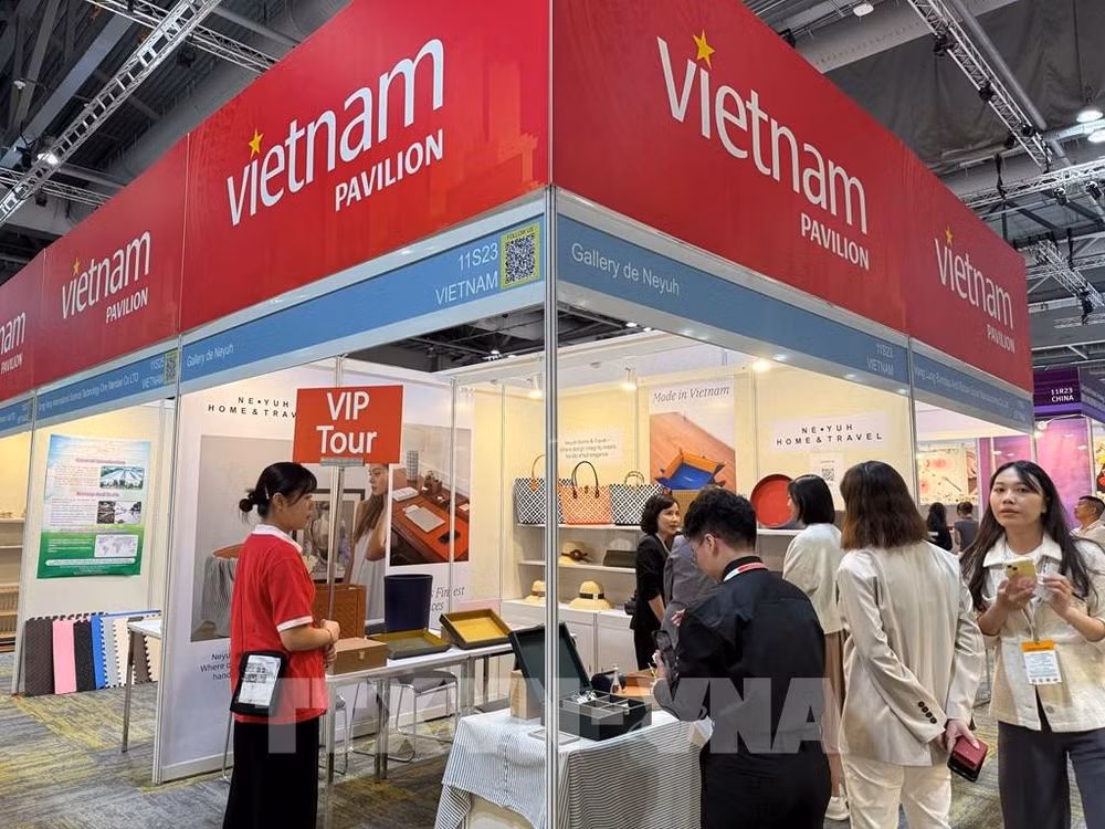 130130-viet-nam-quang-ba-nhieu-san-pham-tai-trien-lam-o-hong-kong-trung-quoc.jpg