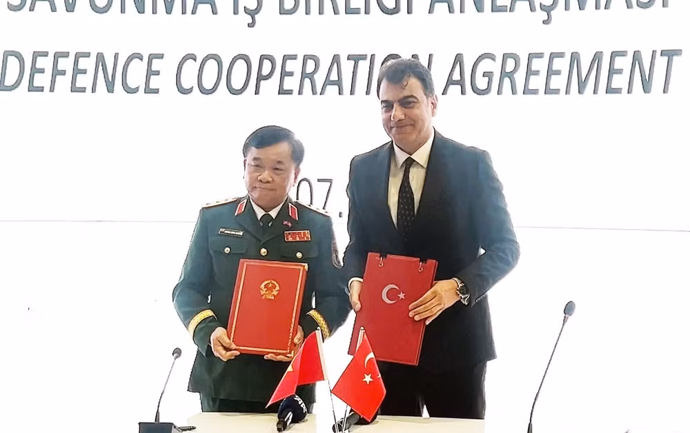 vna-potal-viet-nam-va-tho-nhi-ky-ky-thoa-thuan-hop-tac-quoc-phong-8166893.jpg