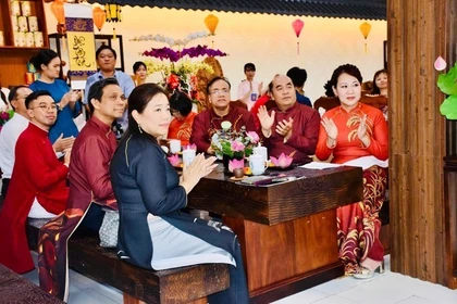 "连接东盟人民"文化交流活动在胡志明市锐心茶文化空间举行。图自胡志明市委门户网站
