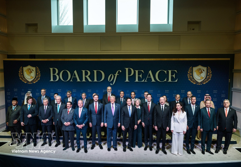 苏林总书记及各代表团团长出席加沙和平委员会开幕会议。图自越通社 