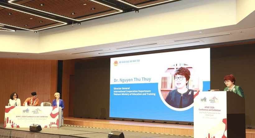 越南教育培训部国际合作司司长阮秋水在会议上发表讲话。图自越通社