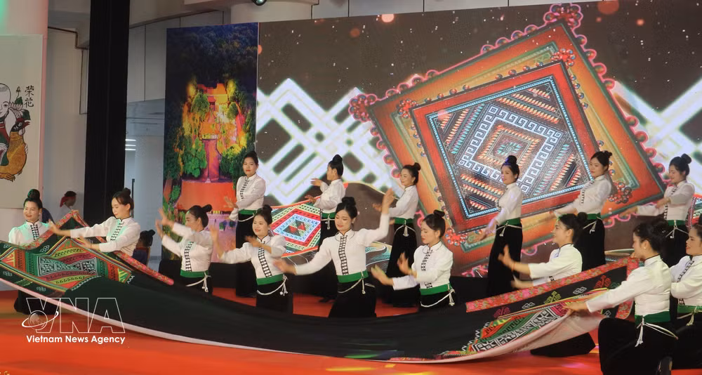 vnanet-potal-di-san-hoi-tu-va-lan-toa-tai-mien-di-san-bac-ninh-8698438.jpg