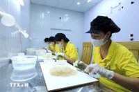 燕窝加工。图自越通社