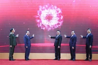 “宣传与民运”移动应用程序上线启动仪式。图自越通社