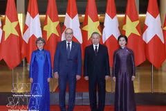 越共中央总书记、国家主席苏林主持仪式，欢迎瑞士联邦主席对越南进行正式访问 图自越通社