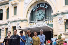 胡志明市中央邮政局一直是越南国内外游客青睐的旅游景点。图：越通社