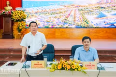 坚江省委副书记、富国特区书记丁文奈在活动上发表讲话 图自《安江报》