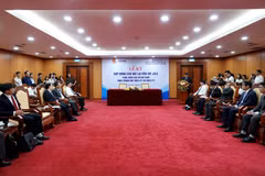 签约仪式场景 图自《银行时报》