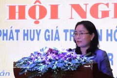 越南文化体育与旅游部副部长郑氏水在会议上发表讲话。图自越通社