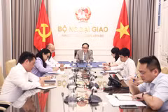 越南外交部长黎怀忠与加拿大外交部长阿妮塔·阿南德通电话 图自越南外交部
