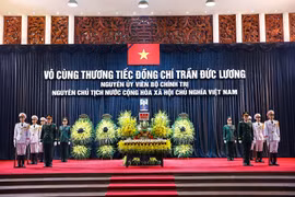 原国家主席陈德良吊唁仪式在河内国家殡仪馆举行