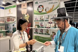 越南产品在第35届香港美食博览会上颇受欢迎