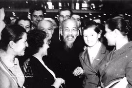 纪念胡志明主席诞辰136周年：《胡志明主席——博大的爱》