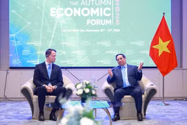 越南政府总理范明政会见出席秋季经济论坛的国际嘉宾
