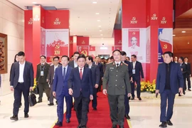 越共中央书记处常务书记陈锦秀主持越共十四大服务工作总检查