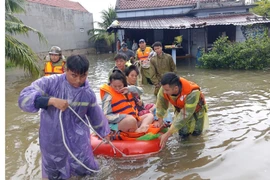 庆和省多地发生严重洪涝灾害 各职能力量争分夺秒救助人民