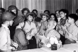 胡志明少年先锋队成立85周年：“少先队与祖国共成长”