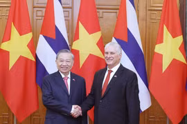 苏林总书记欢迎古共中央第一书记、古巴共和国主席米格尔·迪亚斯—卡内尔·贝穆德斯访问越南