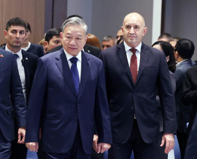 越共中央总书记苏林出席越南—保加利亚企业论坛。图自越通社 vna-potal-tong-bi-thu-to-lam-va-tong-thong-rumen-radev-du-dien-dan-doanh-nghiep-viet-nam-bulgaria-8358131.jpg