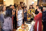 向美国外交界推广越南素食