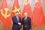 中共中央总书记、国家主席习近平2025年4月对越南进行的国事访问，有助于夯实越中两国战略互信。图自越通社