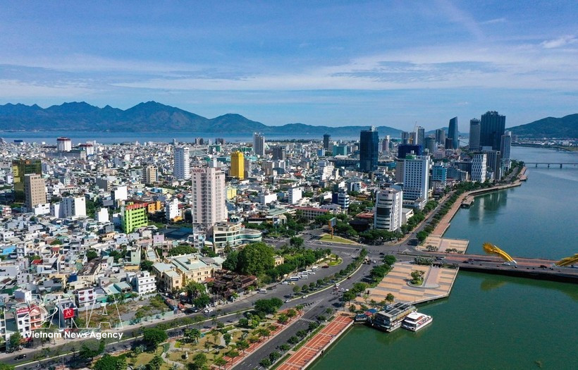 今年第一季度，岘港在吸引投资方面取得了重大突破，国内投资总额约达58.5万亿越盾，同比增长近4倍。图自越通社