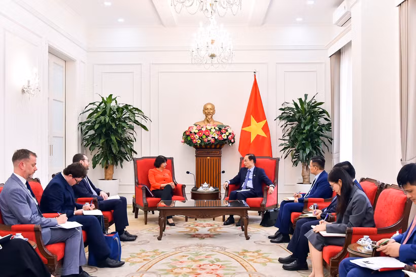 双方会见场景。外交部供图