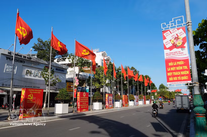 国会与人民议会代表选举浓厚氛围弥漫在各条街道。图自越通社