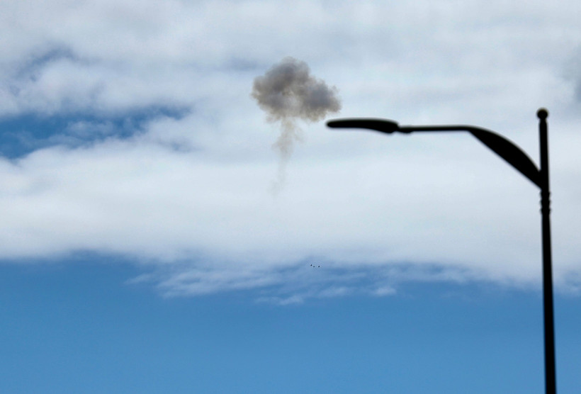 2026年2月28日，以色列耶路撒冷地区上空升起浓烟。图自越通社