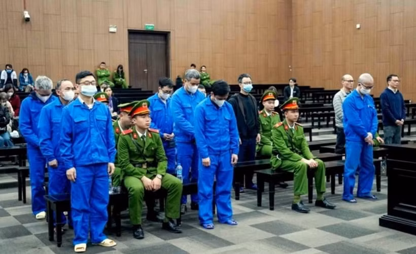 涉案嫌疑人出庭受审。图自互联网