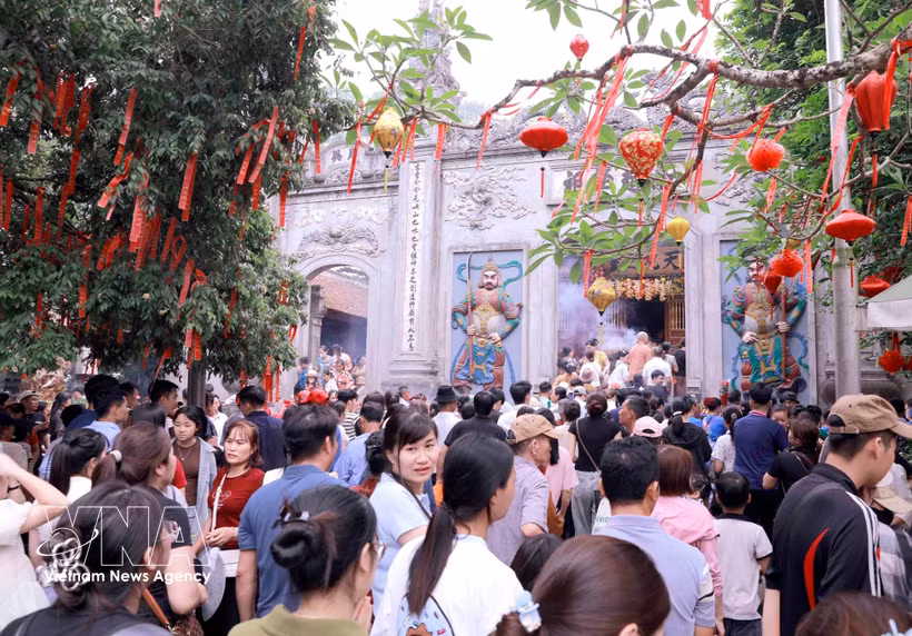 2026年雄王祭祖日暨雄王庙会期间，富寿省接待游客量显著增长。图自越通社