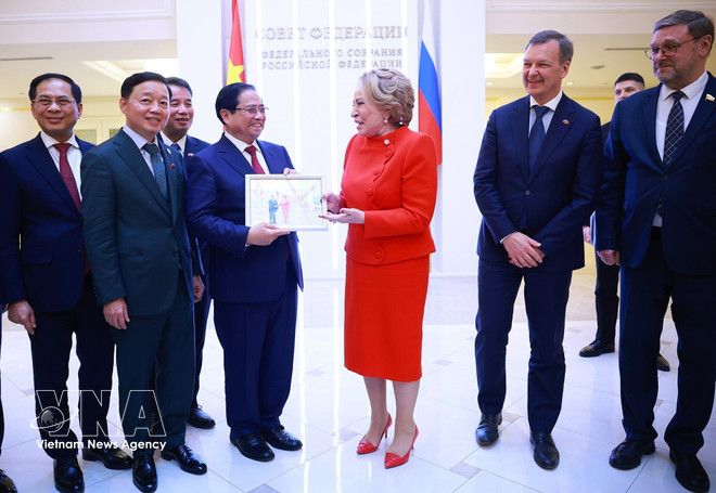 vnanet-vna-potal-thu-tuong-pham-minh-chinh-hoi-kien-chu-tich-hoi-dong-lien-bang-8658620.jpg