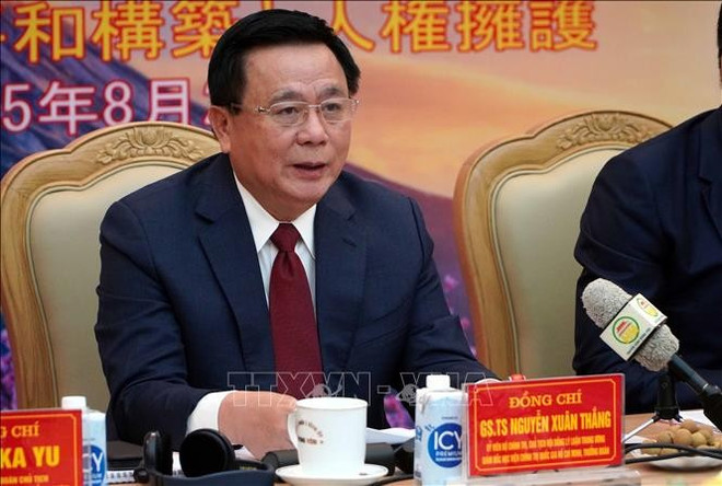 胡志明国家政治学院院长阮春胜同志在交流会上发言。图自越通社 xuan-thang.jpg