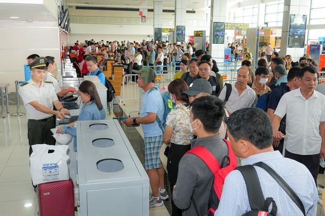 越南民航局提出,到2030年航空港旅客吞吐量将增加2.5倍。图自Vietnam+ anh-3.jpg