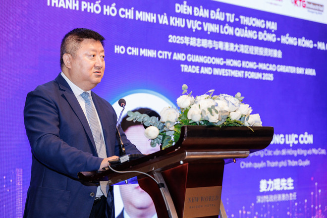 粤港澳大湾区企业家联盟主席、香港—越南商会会长、前海香港商会会长、香港新华集团主席蔡冠深博士。新华集团供图 4.jpg