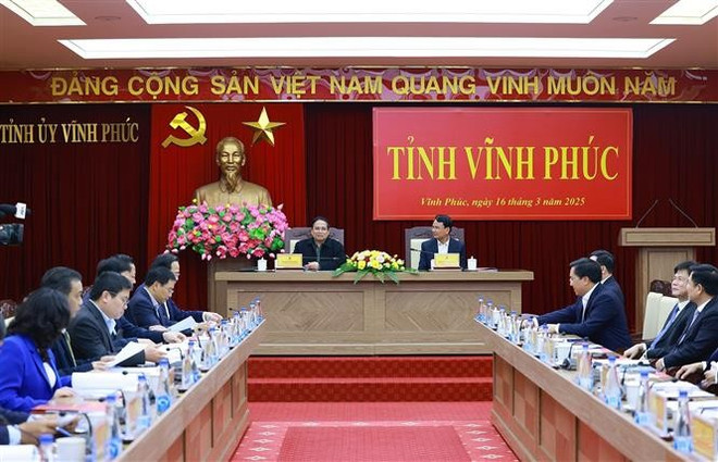 政府总理范明政调研永福省经济社会发展情况。图自越通社 -3941.jpg