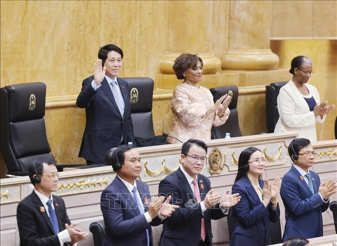梁强出席会议。图自越通社 ctn2.jpg