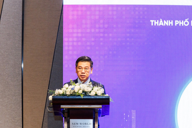 胡志明市人民委员会副主席阮文勇在对接会开幕式上致辞。新华集团供图 2.jpg