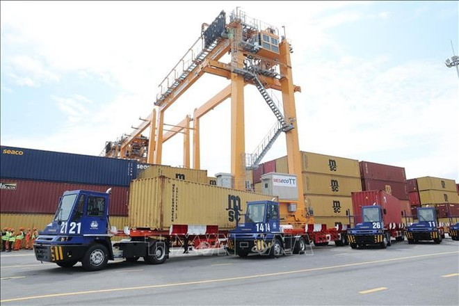 沥县港第3号码头、第4号码头可接纳满载10万吨级船舶,年货物吞吐量可达150万标准箱(TEU)。图自越通社 ctn.jpg