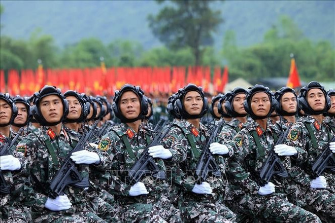 装甲车战士方阵。图自越通社 tang-thiet-giap.jpg