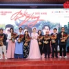 越南歌手和敏智(Hòa Minzy)的音乐短片《闪闪北宁》成功登上了全球网络热歌榜。图自越通社
