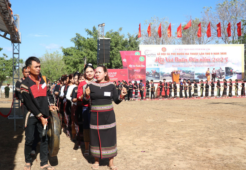 锣钲之声被视为山林的“语言”，是各类传统祭祀和节庆中连接人类与神灵的纽带。图自越通社