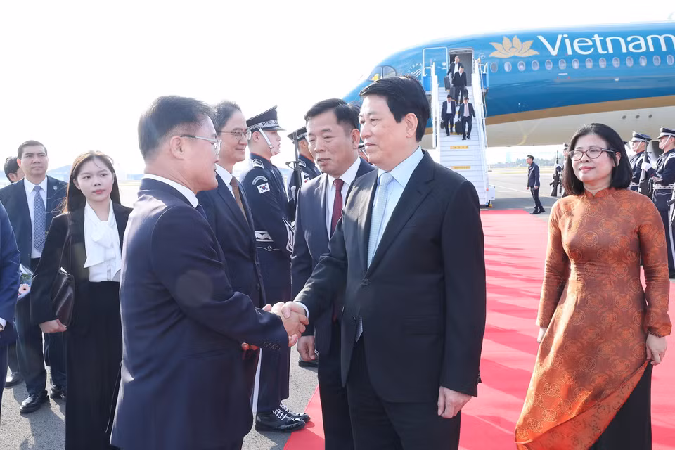 越南国家主席梁强率领高级代表团出席本次APEC领导人会议周，充分体现越南对亚太地区合作与经济一体化进程的坚定承诺，同时彰显越南在塑造地区合作架构，为越南主办2027年APEC会议奠定基础中作为一个积极、负责任、日益主动的成员的作用。图自越通社