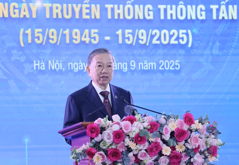 越共中央总书记苏林在越南通讯社成立80周年（1945年9月15日—2025年9月15日）纪念典礼暨胡志明勋章授勋仪式上发表讲话。图自越通社