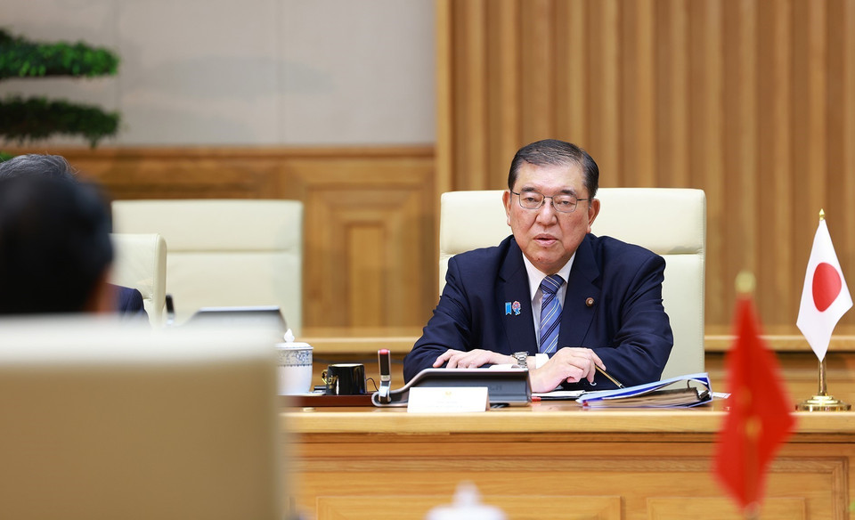 日本首相石破茂在会谈上发表讲话。图自越通社