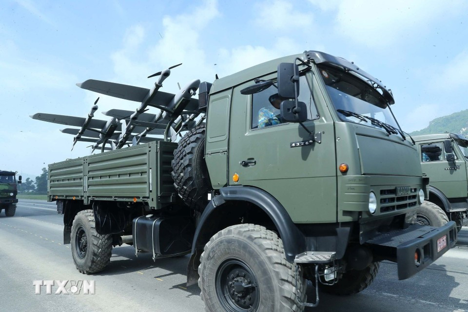 越南自主研制的无人机在合练仪式上亮相。图自越通社