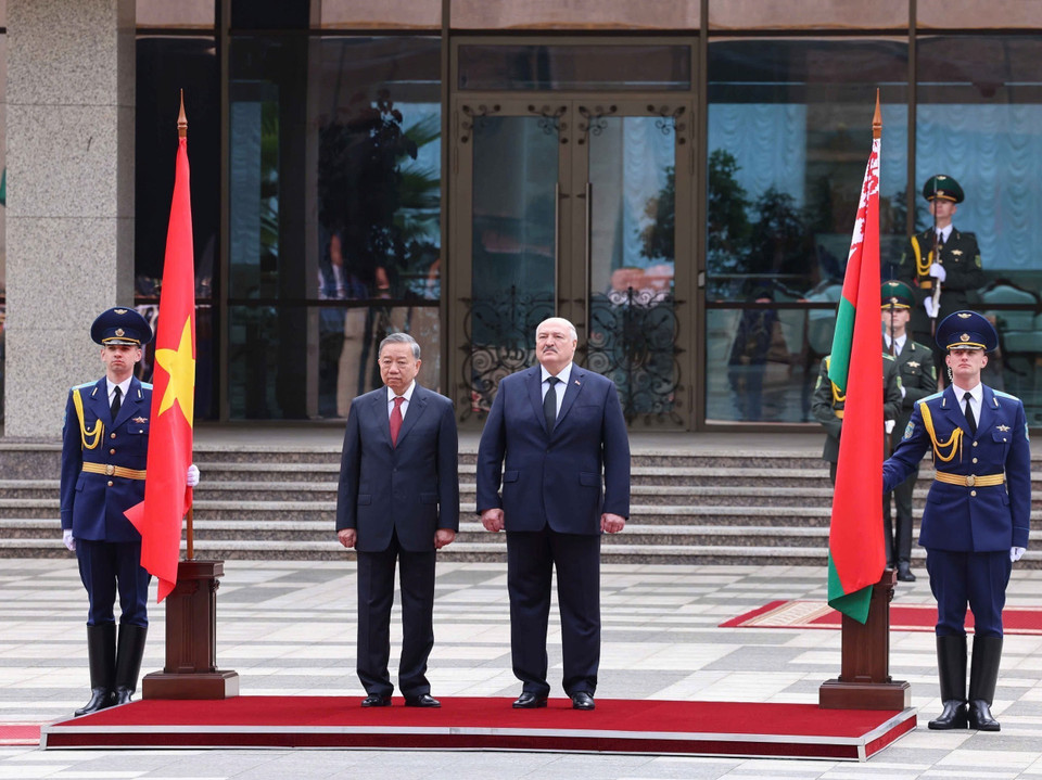 苏林总书记和夫人一行此次访问将为加强和拓展双边关系注入新的动力，为进一步深化两国良好关系，强化现有机制效果，建立新合作机制等指明方向。图自越通社