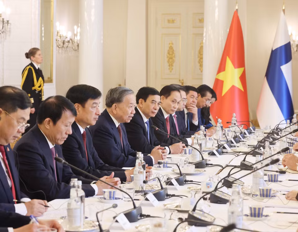 当地时间10月21日，以越共中央总书记苏林为首的越南高级代表团出席会谈。图自越通社