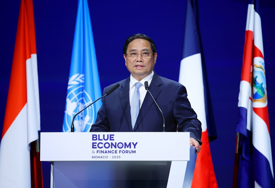 越南政府总理范明政在绿色金融与经济论坛上发表讲话。图自越通社